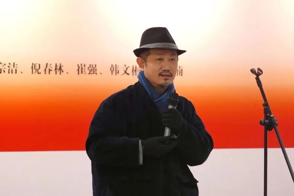 精英华唐艺术高中“唐美术馆”开展