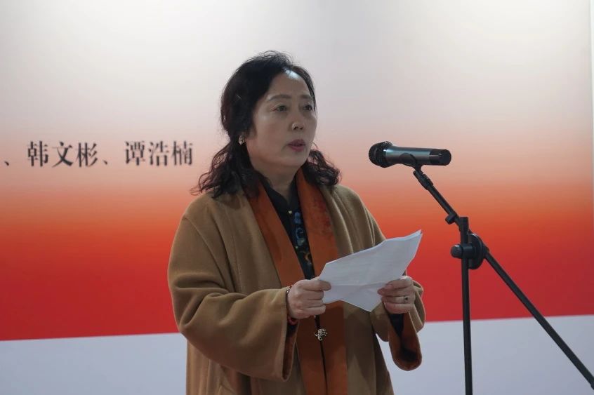 精英华唐艺术高中“唐美术馆”开展