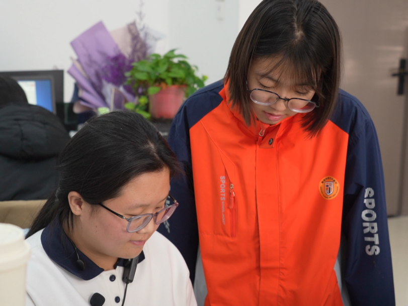精英华唐艺术高中课间片段